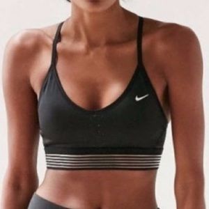 nike indy sports bra in back size xs
